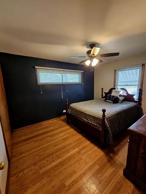 155 S Mclean Blvd, Elgin, IL 60123 photo 12