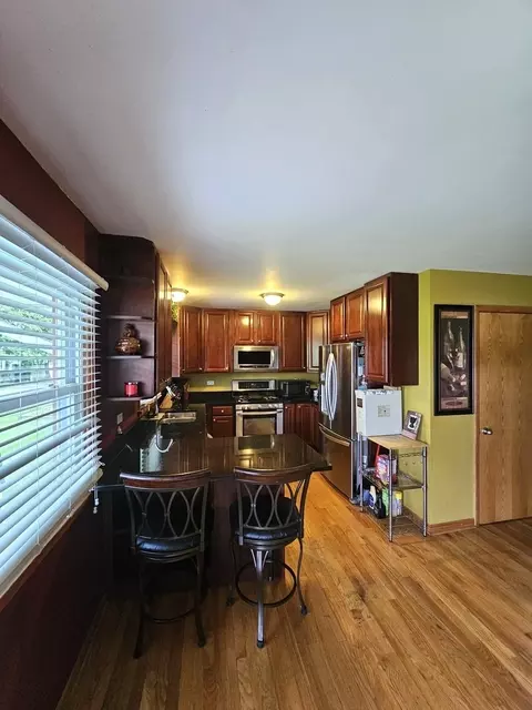 155 S Mclean Blvd, Elgin, IL 60123 photo 9