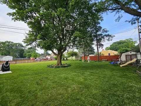 155 S Mclean Blvd, Elgin, IL 60123 photo 30
