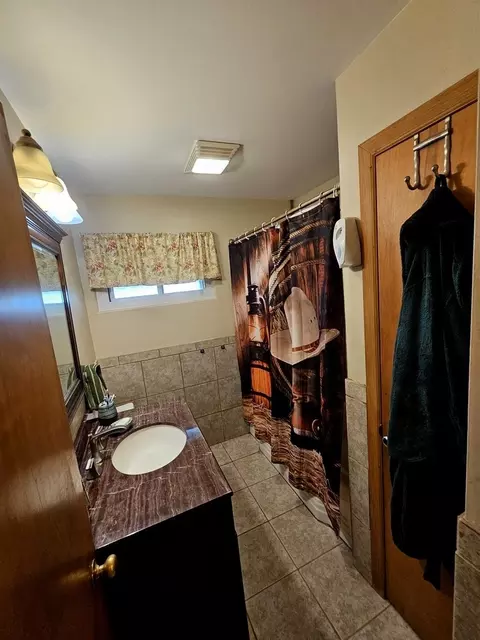 155 S Mclean Blvd, Elgin, IL 60123 photo 19