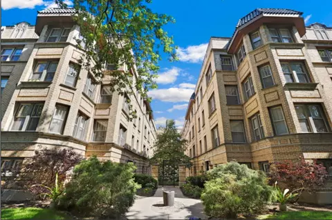 1366 W Greenleaf Ave #3N, Chicago, IL 60626