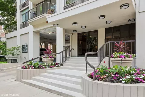 1450 N Astor St #14C, Chicago, IL 60610