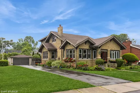 208 Country Club Rd, Chicago Heights, IL 60411