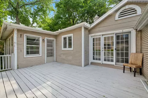 406 E Tower Dr, Tower Lakes, IL 60010 photo 3