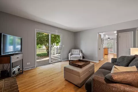 Living - 1009 E Bailey Rd, Naperville, IL 60565 photo 3 of 3