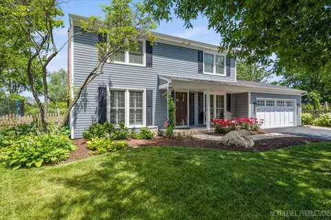 Exterior - 1009 E Bailey Rd, Naperville, IL 60565 photo 2 of 6
