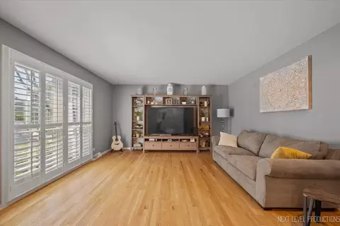 Living - 1009 E Bailey Rd, Naperville, IL 60565 photo 1 of 3