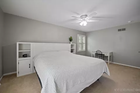 Bedroom - 1009 E Bailey Rd, Naperville, IL 60565 photo 2 of 5