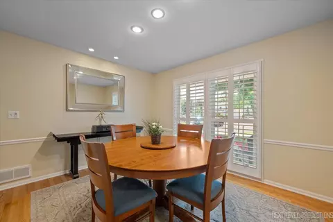 Dining - 1009 E Bailey Rd, Naperville, IL 60565 photo 1 of 2