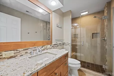 Bath - 1009 E Bailey Rd, Naperville, IL 60565 photo 2 of 4