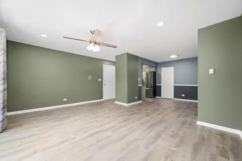 5701 W 129th St #2B, Crestwood, IL 60418 photo 3