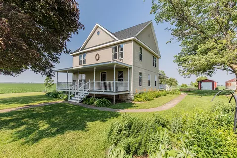 4116 E 13th Rd, Earlville, IL 60518