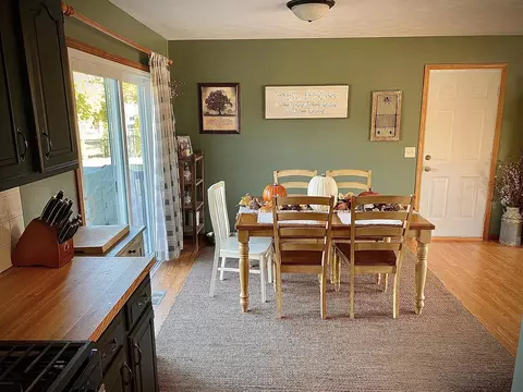 Dining - 606 Briarwood Dr, Danvers, IL 61732 photo 1 of 1