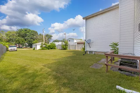 Exterior - 345 S Washington Ave, Kankakee, IL 60901 photo 3 of 5
