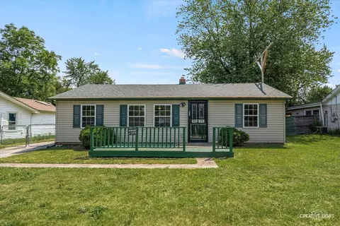 812 S Sumner Ave, Aurora, IL 60505