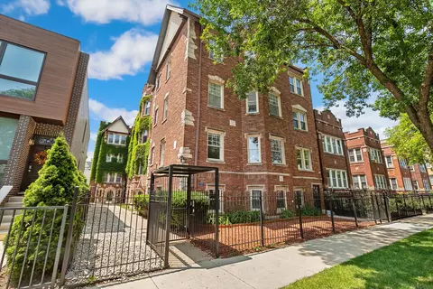 2438 N Hamlin Ave #3D, Chicago, IL 60647