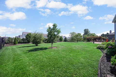 Exterior - 3720 Bunker Hill Dr, Algonquin, IL 60102 photo 6 of 7