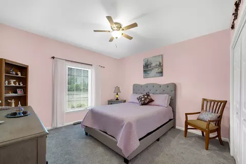 Bedroom - 3720 Bunker Hill Dr, Algonquin, IL 60102 photo 4 of 4