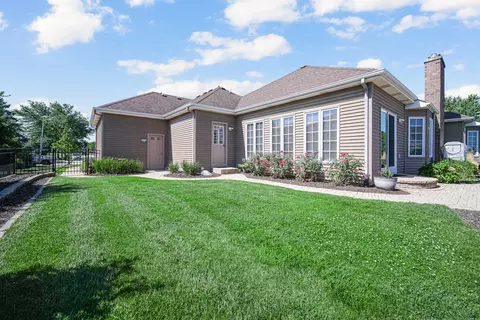 Exterior - 3720 Bunker Hill Dr, Algonquin, IL 60102 photo 5 of 7