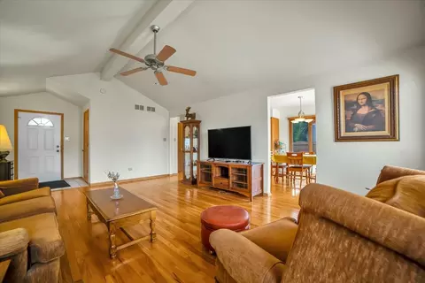 1801 Great Falls Dr, Plainfield, IL 60586 photo 6