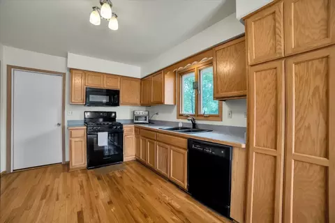 1801 Great Falls Dr, Plainfield, IL 60586 photo 11