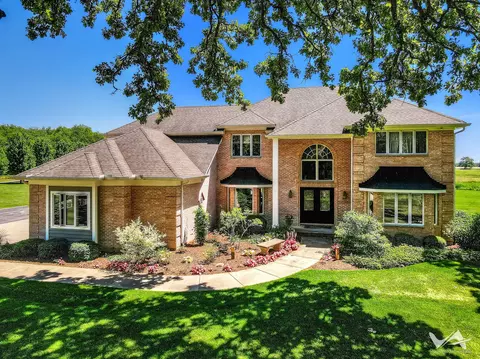 49 W695 Hinckley Rd, Big Rock, IL 60511