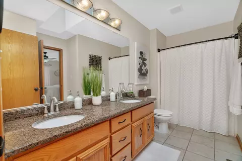 512 Creekside Cir, Minooka, IL 60447 photo 20