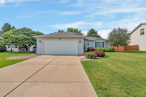 512 Creekside Cir, Minooka, IL 60447 photo 3