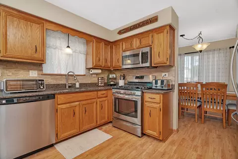 512 Creekside Cir, Minooka, IL 60447 photo 14