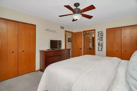 512 Creekside Cir, Minooka, IL 60447 photo 17
