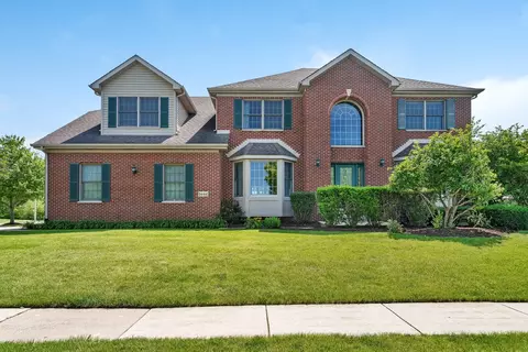 24441 S Blackhawk Dr, Channahon, IL 60410