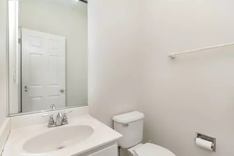 Bath - 2258 Halsted Ln, Aurora, IL 60503 photo 1 of 3