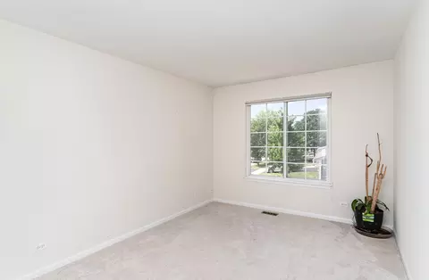 Bedroom - 2258 Halsted Ln, Aurora, IL 60503 photo 3 of 4