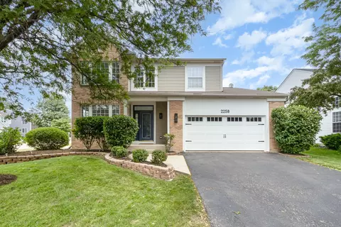 2258 Halsted Ln, Aurora, IL 60503