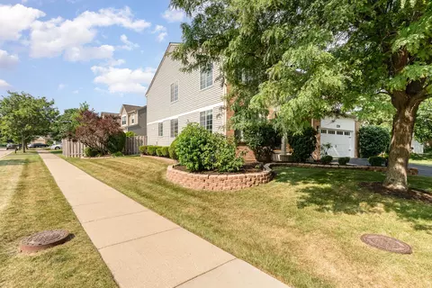 Exterior - 2258 Halsted Ln, Aurora, IL 60503 photo 5 of 5