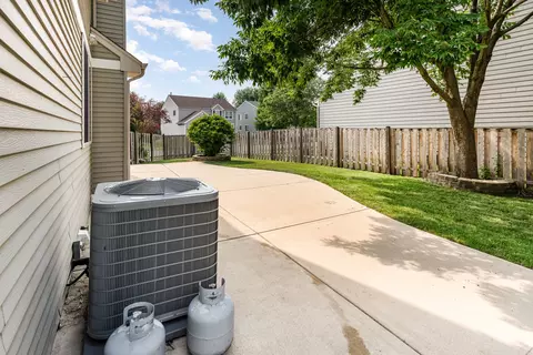 Exterior - 2258 Halsted Ln, Aurora, IL 60503 photo 3 of 5