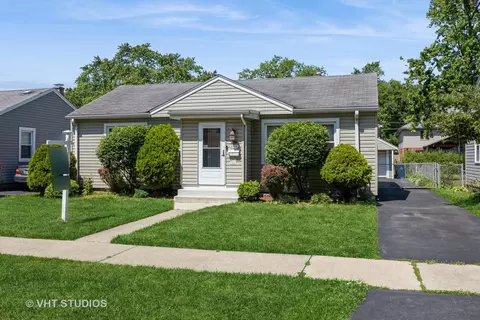 10008 S Tripp Ave, Oak Lawn, IL 60453