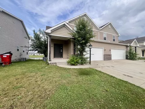 1404 Myrtle Beach Ave, Champaign, IL 61822