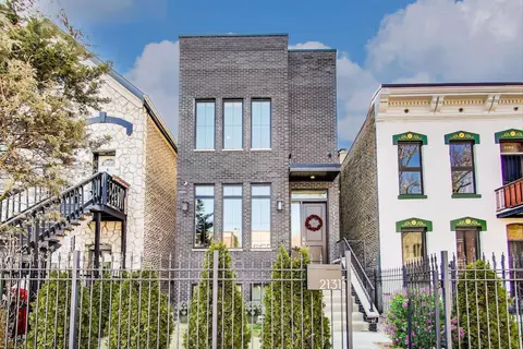 2131 W Huron St, Chicago, IL 60612