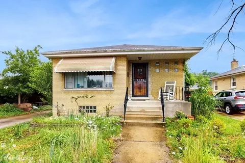 9120 26th Pl, Brookfield, IL 60513