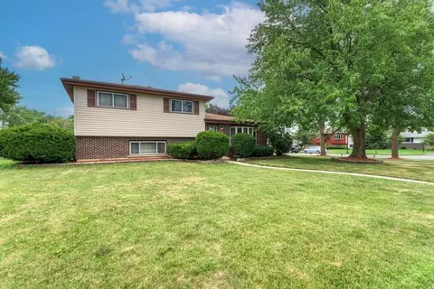 1795 W Jo Ann Ln, Addison, IL 60101