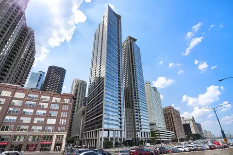 600 N Lake Shore Dr #814, Chicago, IL 60611