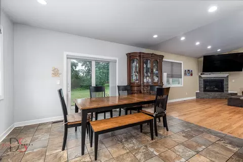 Dining - 1661 Locust Rd, Morris, IL 60450 photo 1 of 1