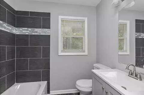 Bath - 2714 Killarney Dr, Cary, IL 60013 photo 1 of 1