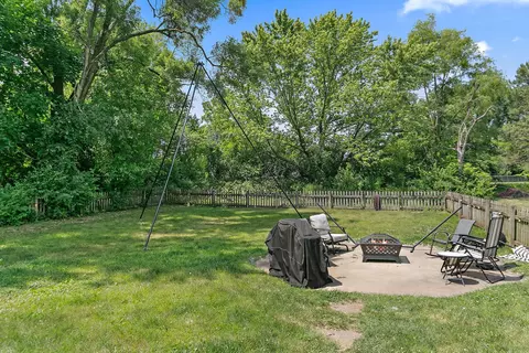 Exterior - 2714 Killarney Dr, Cary, IL 60013 photo 2 of 3