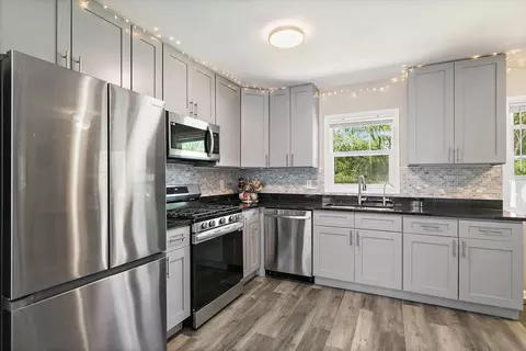 Kitchen - 2714 Killarney Dr, Cary, IL 60013 photo 1 of 2