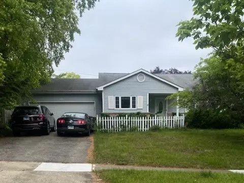 440 W Parkview Ter, Algonquin, IL 60102