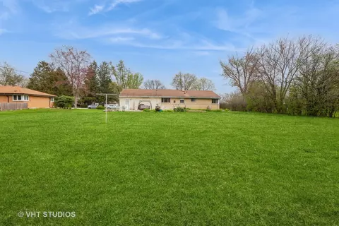 Exterior - 519 67th Pl, Willowbrook, IL 60527 photo 2 of 2