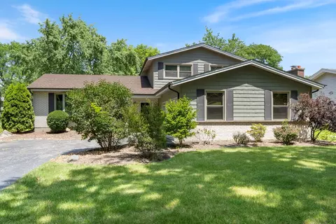 1235 Cheshire Ave, Naperville, IL 60540