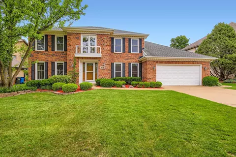 454 Hemlock Ln, Roselle, IL 60172